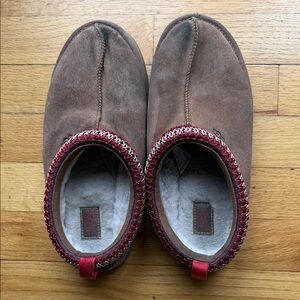 Cozy Brown Suede Slip-On Slippers with Plush Lining